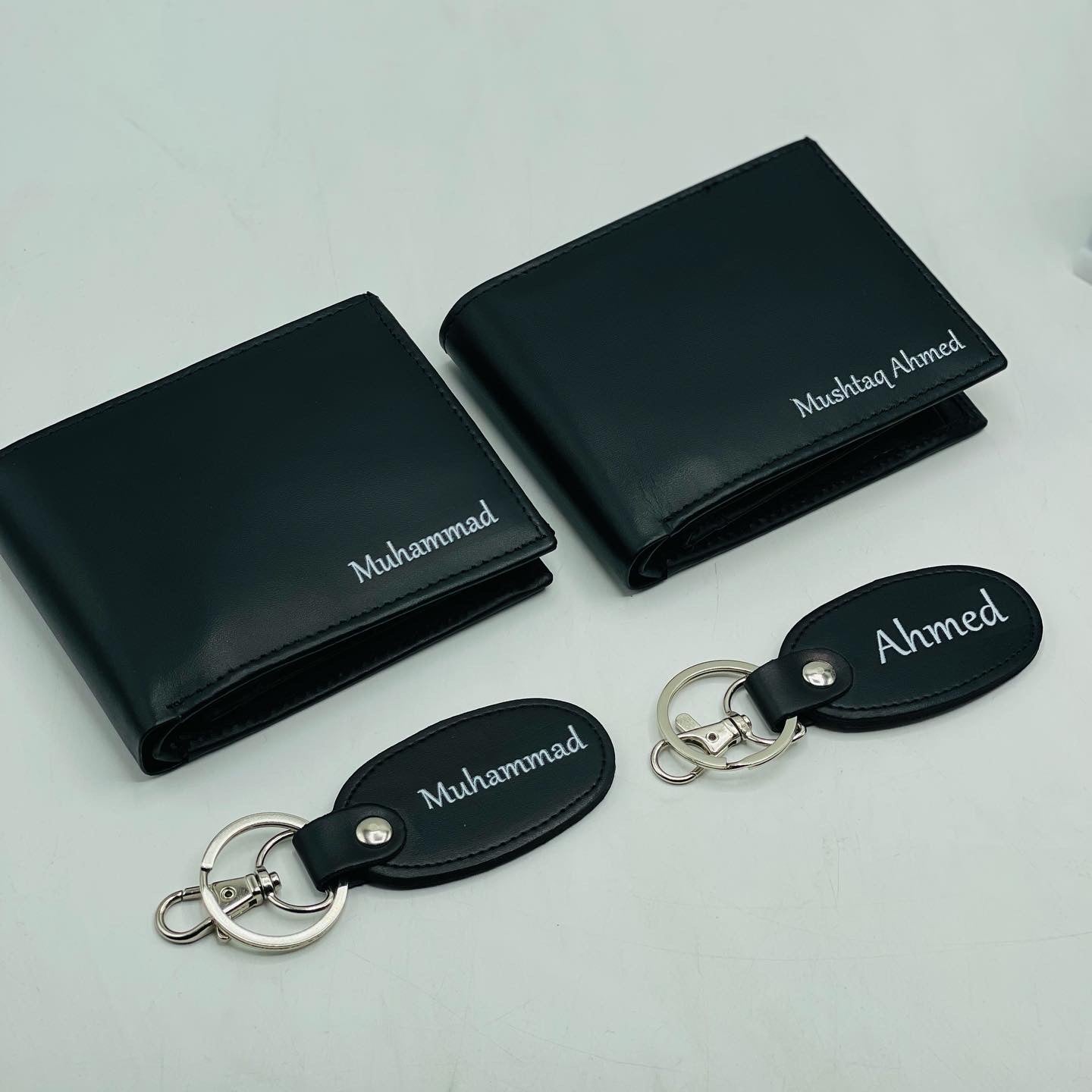 Wallet keychain With Name